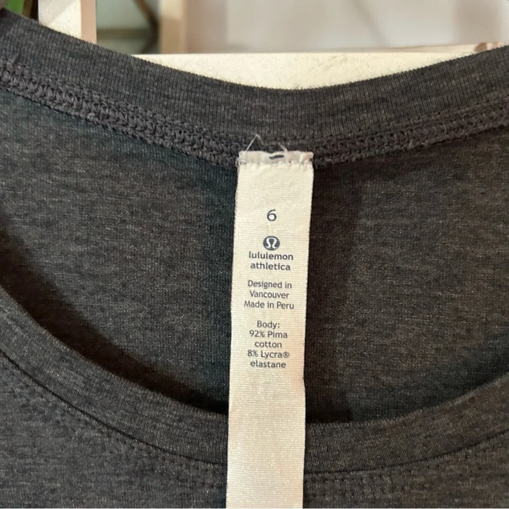 Lululemon Women's 6 Gray Grey High Low Long Sleeve Flowey Gym Shirt Top - Picture 3 of 5